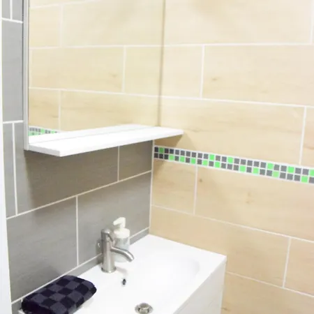 Lerelaisdodile - Cosy - Proche Metro - Parking Gratuit - Mons-en-barœul Appartement *